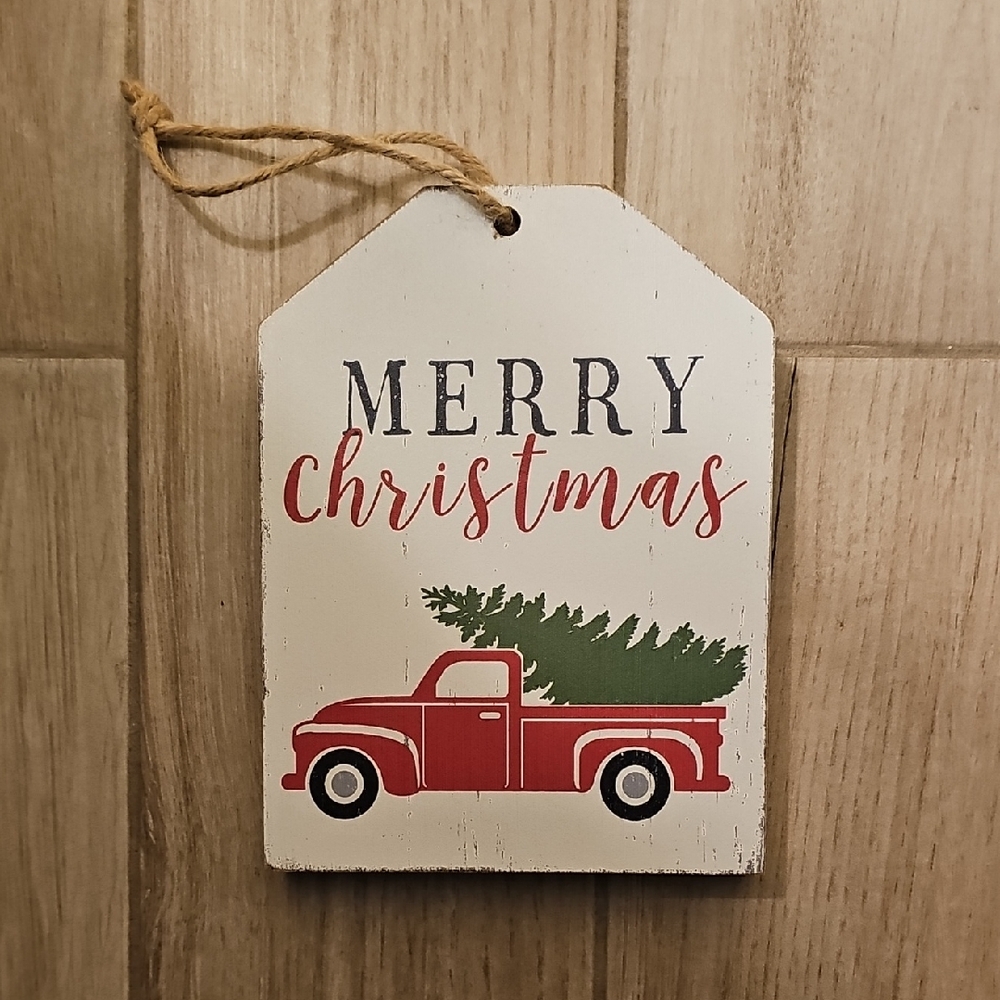 Rustic Wood Merry Christmas Hanging Sign.  Approx. 8 x 6 x 1 Inch